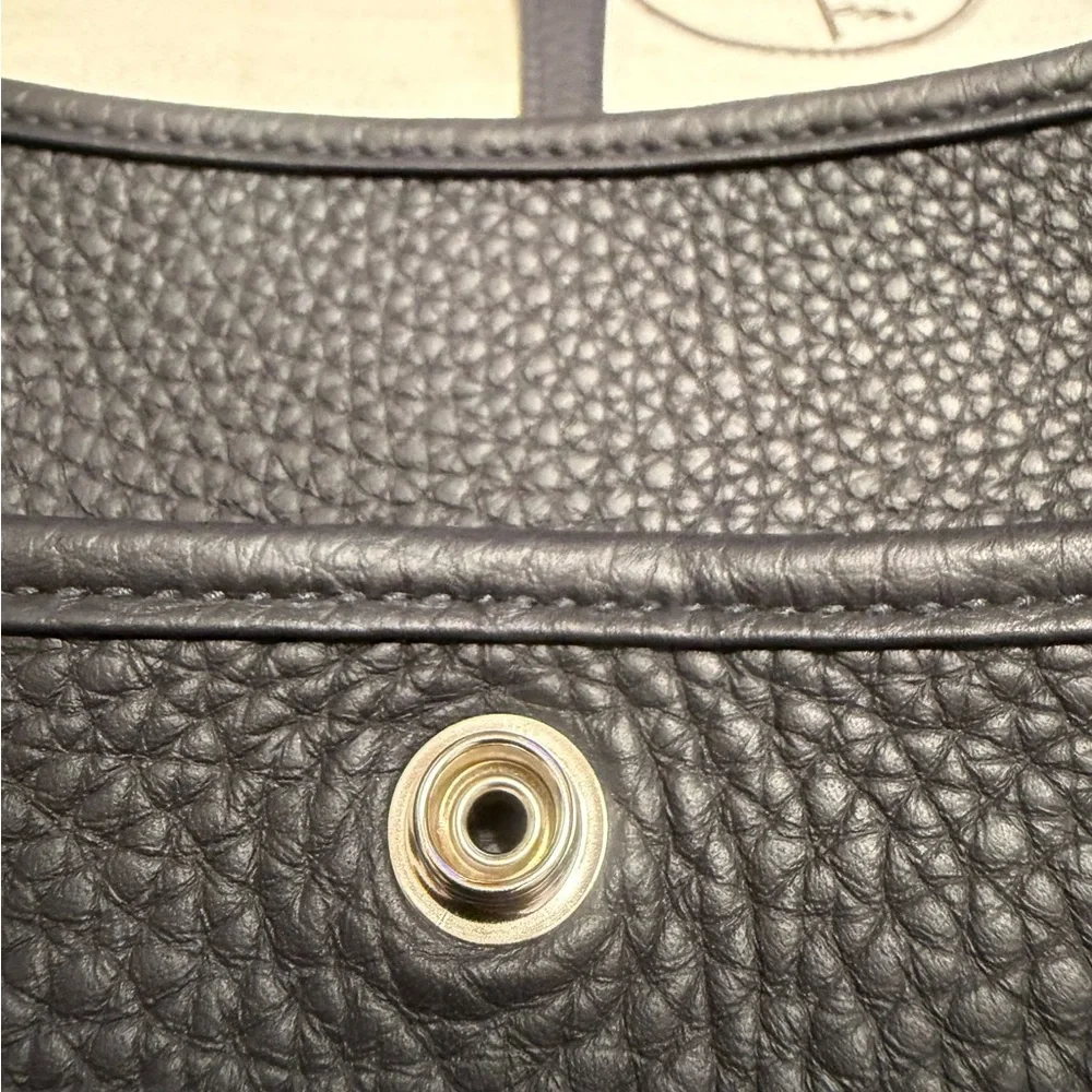 Brand New in Box Hermès Evelyne 23 bag - Picture 8 of 9